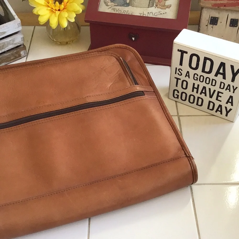 Vintage ‘Avenues’ Genuine Leather Fan File Briefcase